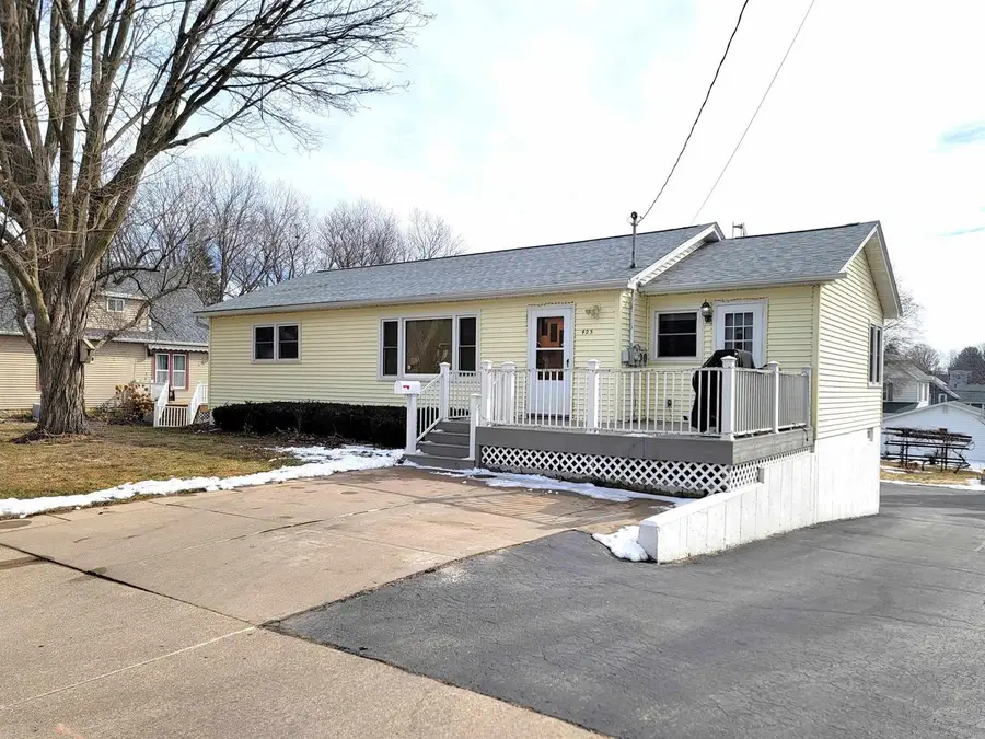 425 Jefferson Street, Platteville, WI 53818 - #2