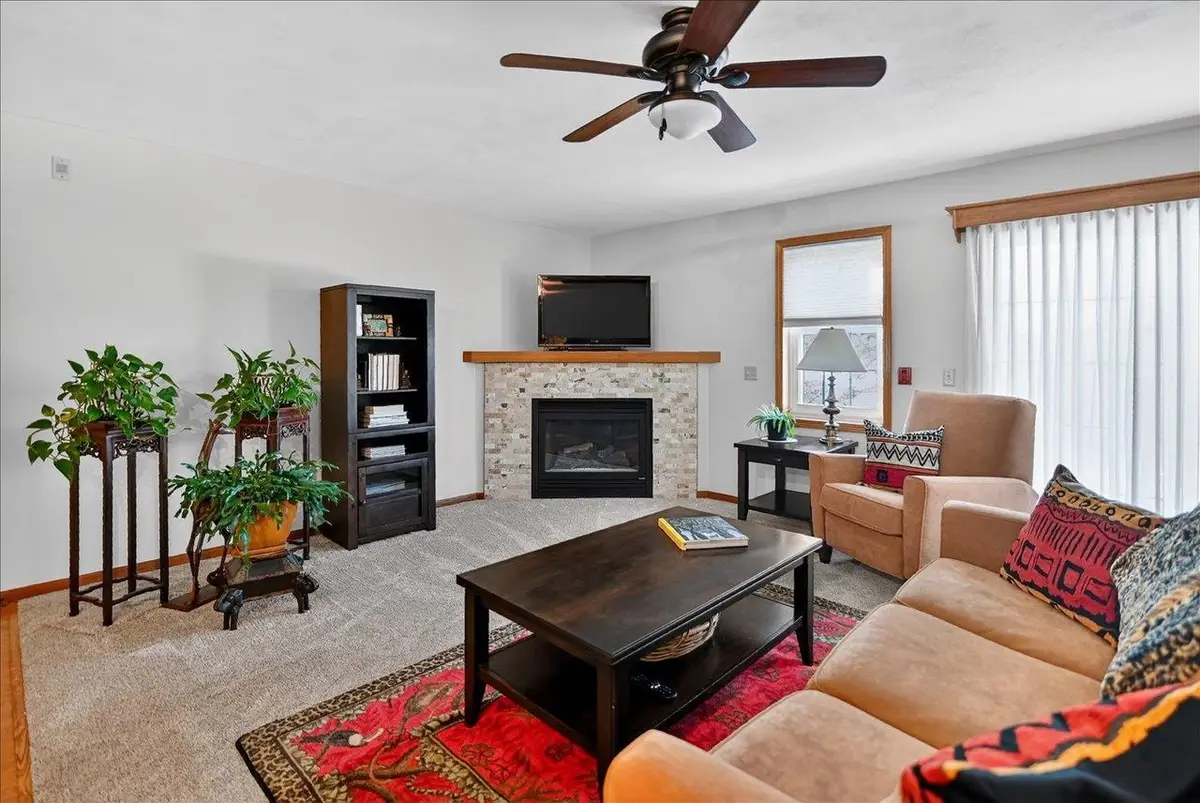 2341 Effingham Way, Sun Prairie, WI 53590 - #1