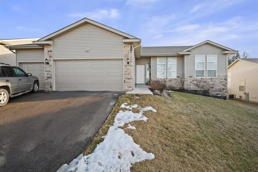 962 Margarets Way, Belleville, WI 53508 - #2