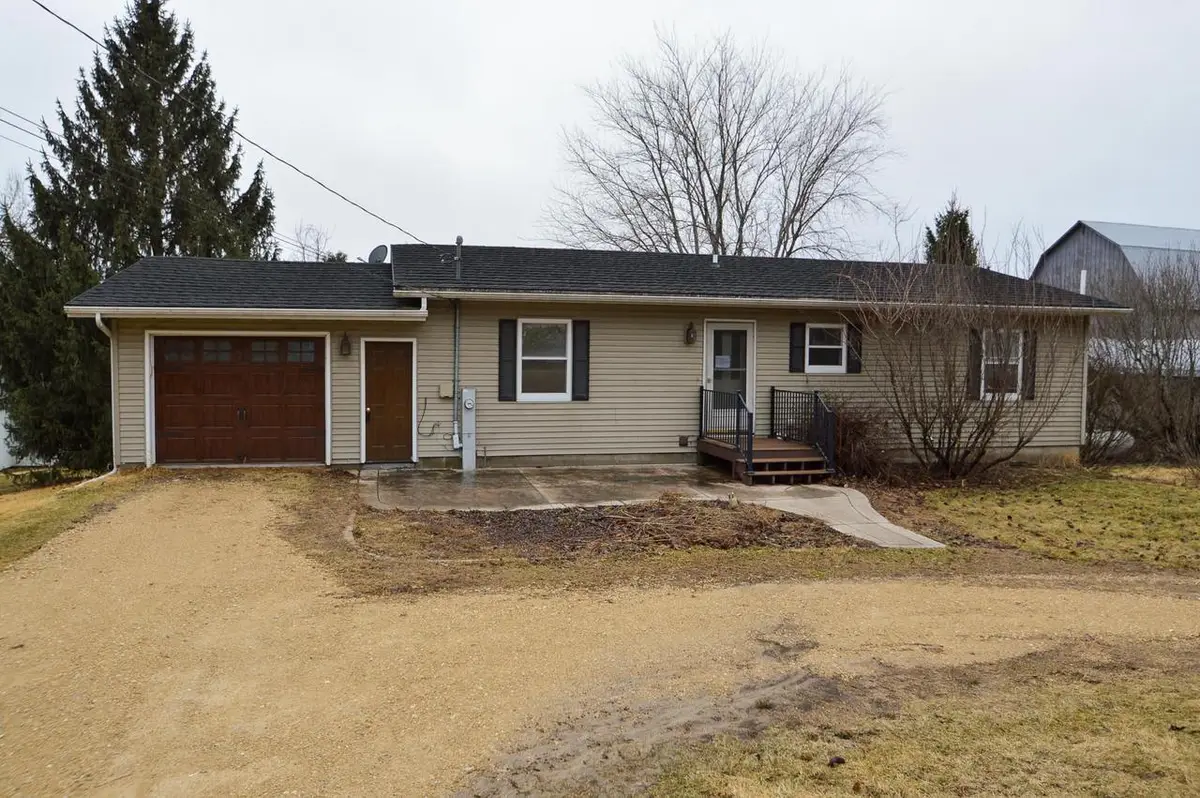 11709 County Rd VV, Cassville, WI 53806 - #1