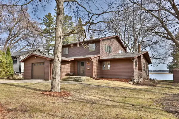 N6480 Shorewood Hills Road, Lake Mills, WI 53551
