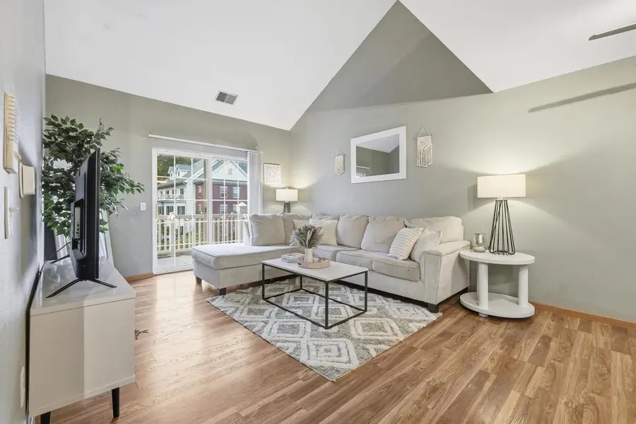 10 Kings Mill Circle #304, Madison, WI 53718 - #3