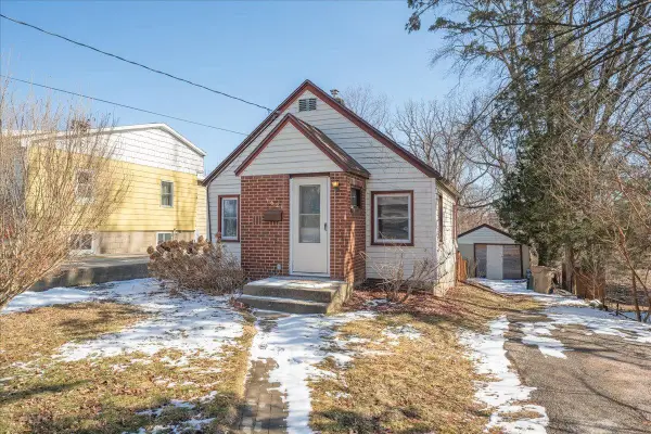 1621 Loftsgordon Avenue, Madison, WI 53704