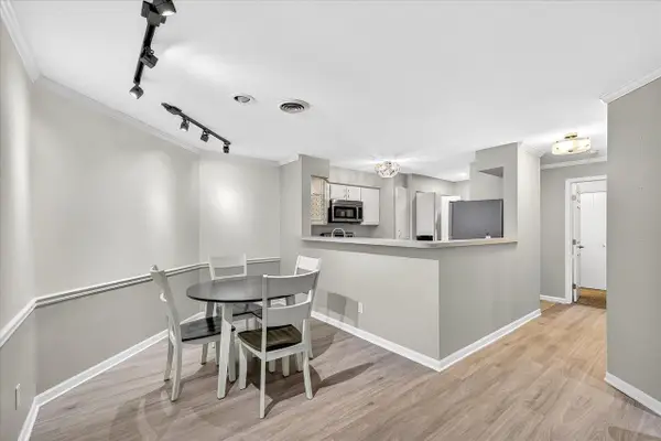 9 Captains Court #2, Madison, WI 53719