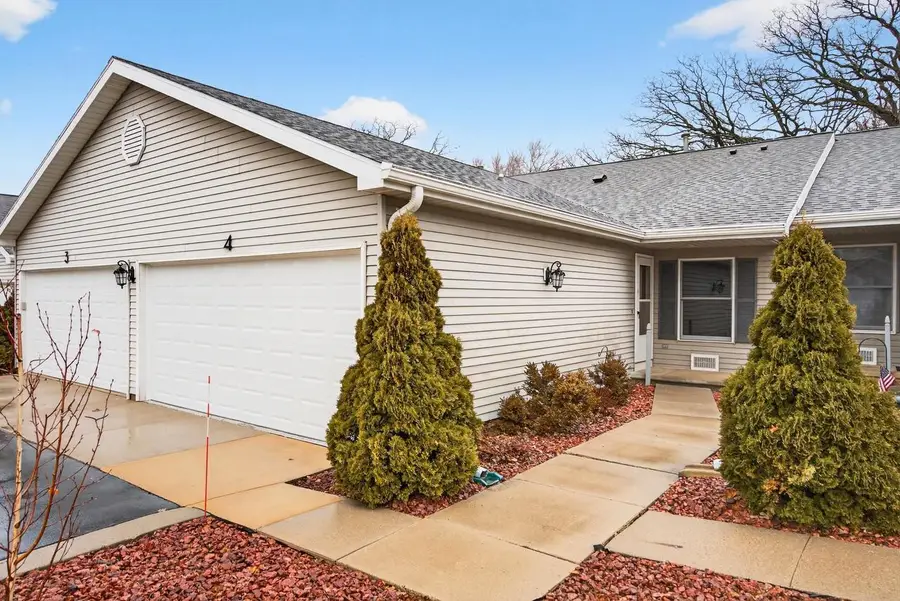 511 Griswold Street #4, Ripon, WI 54971 - #2