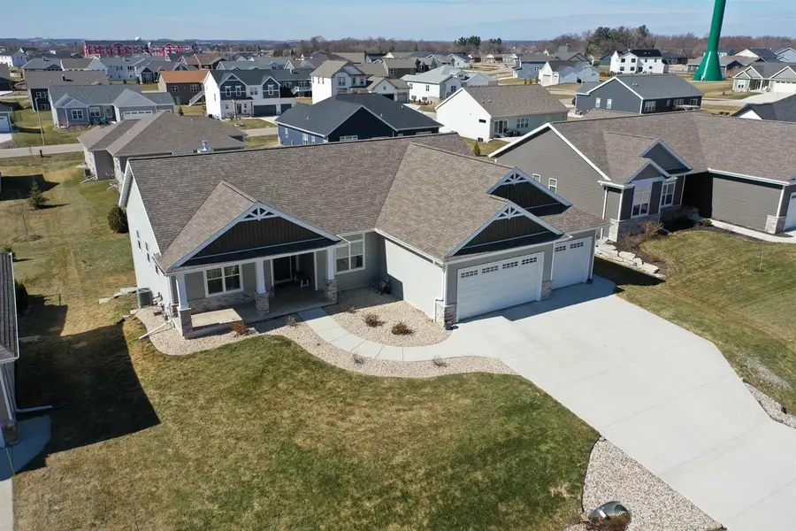 6677 Royal View Dr, Deforest, WI 53532 - #2