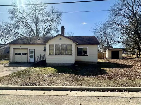921 Wilson Street, Princeton, WI 54968