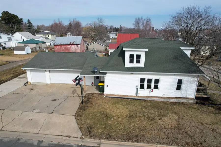 529 S Harrison Street, Lancaster, WI 53813 - #3