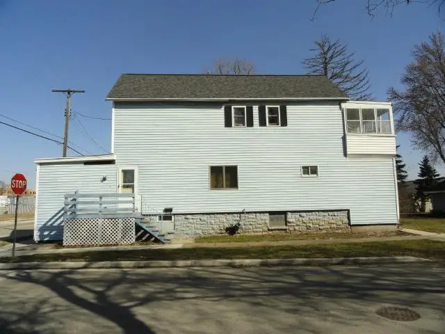 302 W Division St, Fond Du Lac, WI 54935 - #2