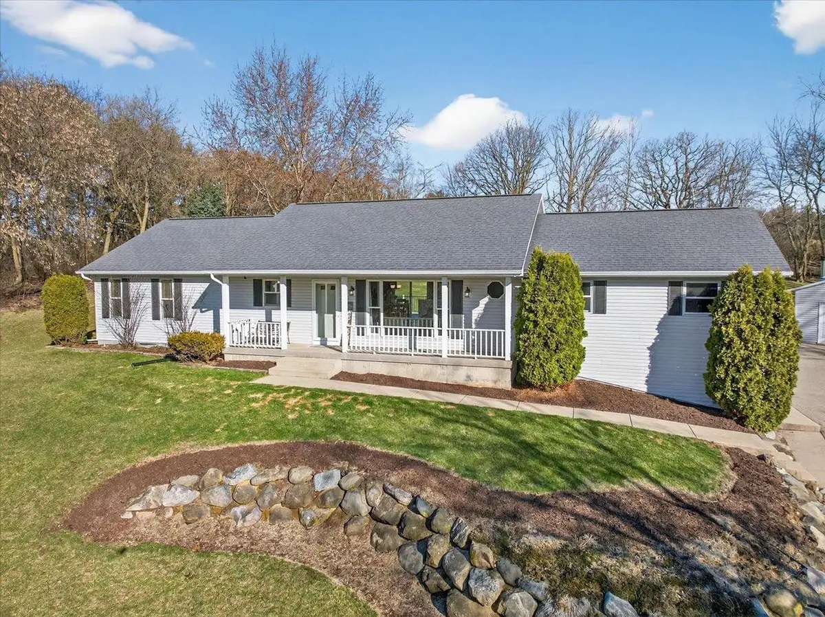 690 French Court, Oregon, WI 53575 - #1