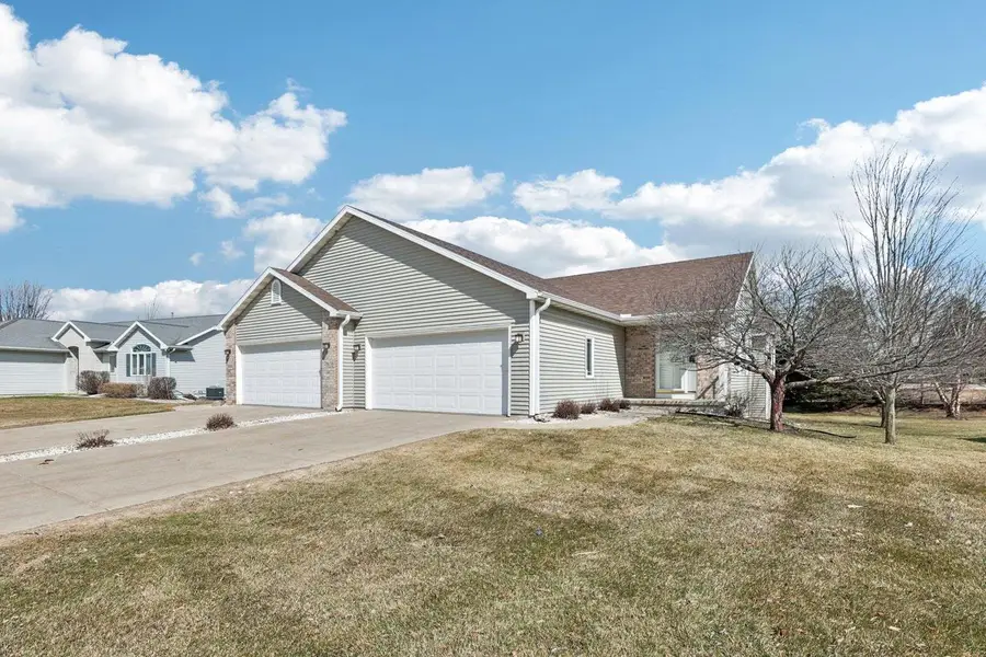 844 Dunn Avenue, Oregon, WI 53575 - #2