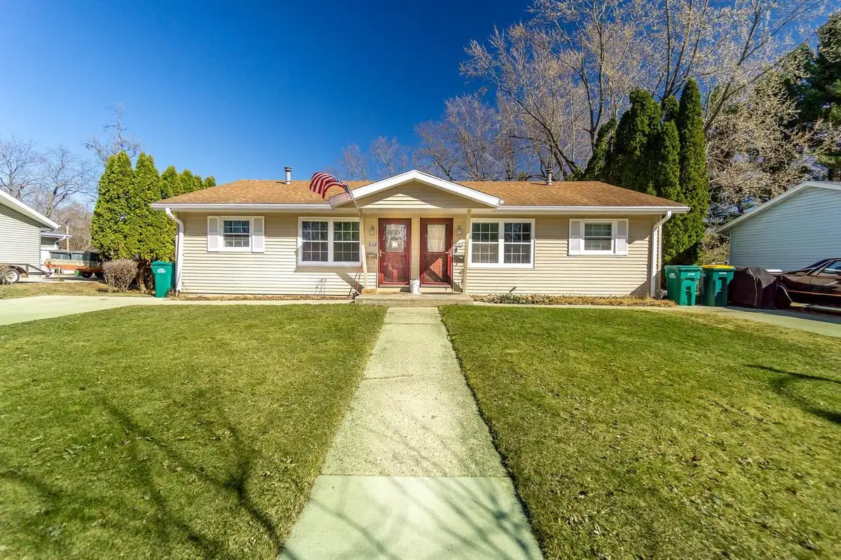 815-817 Sweeney Road, Edgerton, WI 53534 - #1