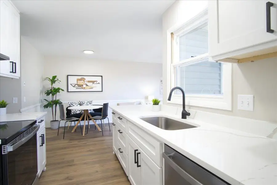 30 Whitcomb Circle #10 D, Madison, WI 53711 - #2