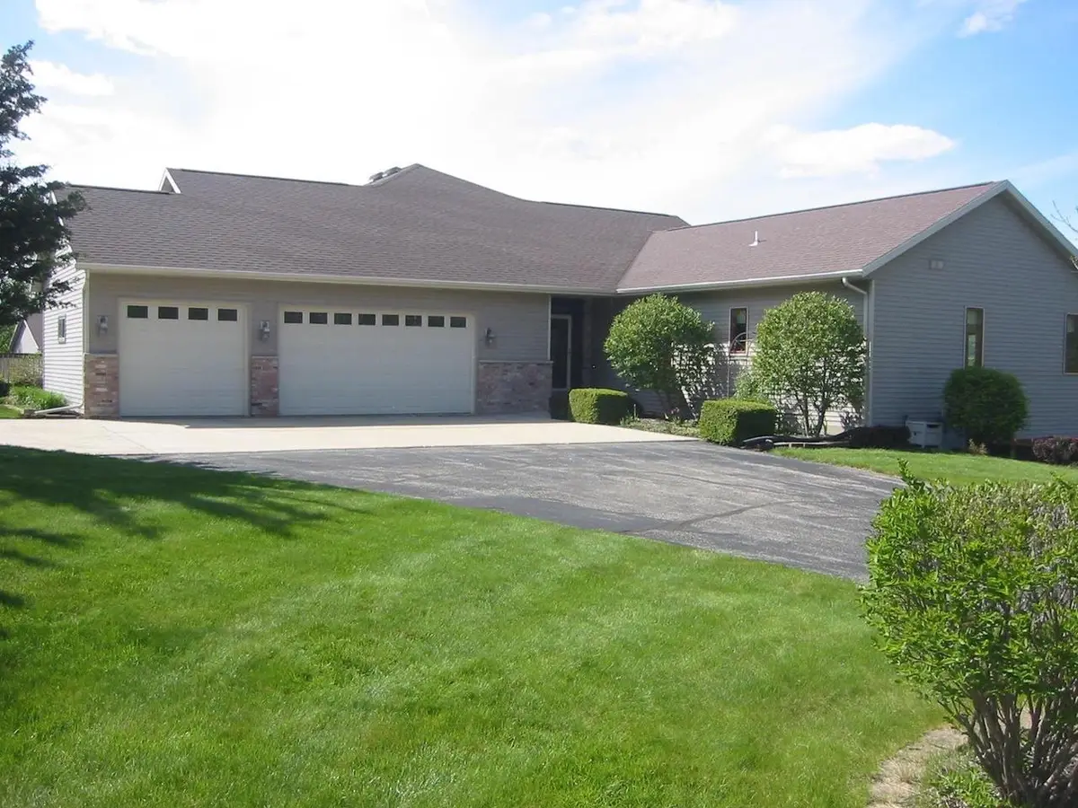N4723 Ridgeview Drive, Portage, WI 53901 - #1