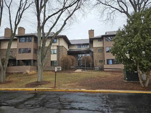 2 Maple Wood Lane #27, Madison, WI 53704