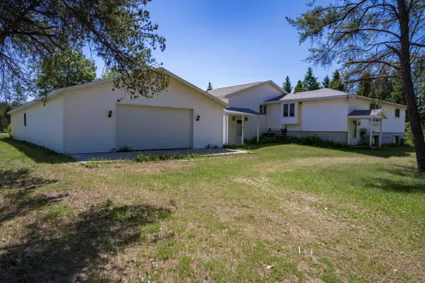 N10368 Queens Way, Necedah, WI 54646