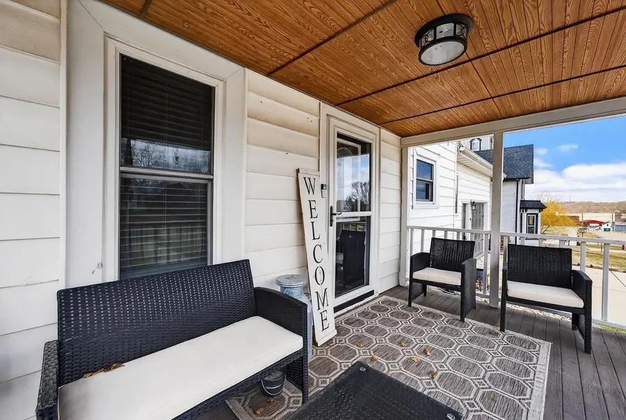 305 S Warren Street, South Wayne, WI 53587 - #2