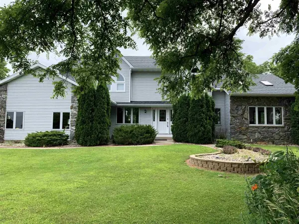 W11380 Ninabuck Road, Columbus, WI 53925