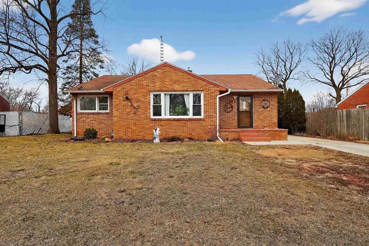 2020 S Cottage Avenue, Beloit, WI 53511 - #1