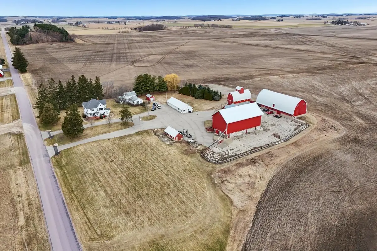 W7900-W7902 Meek Road, Arlington, WI 53911 - #1