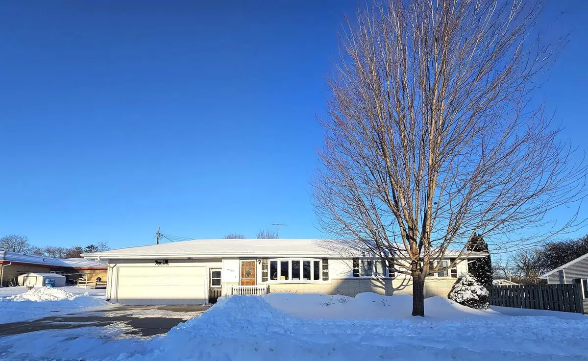 160 Ackerman Avenue, Waupun, WI 53963 - #1
