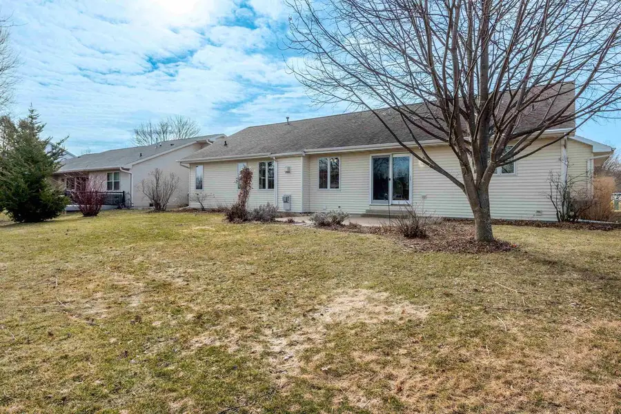 2840 Newport Avenue, Oshkosh, WI 54904 - #2