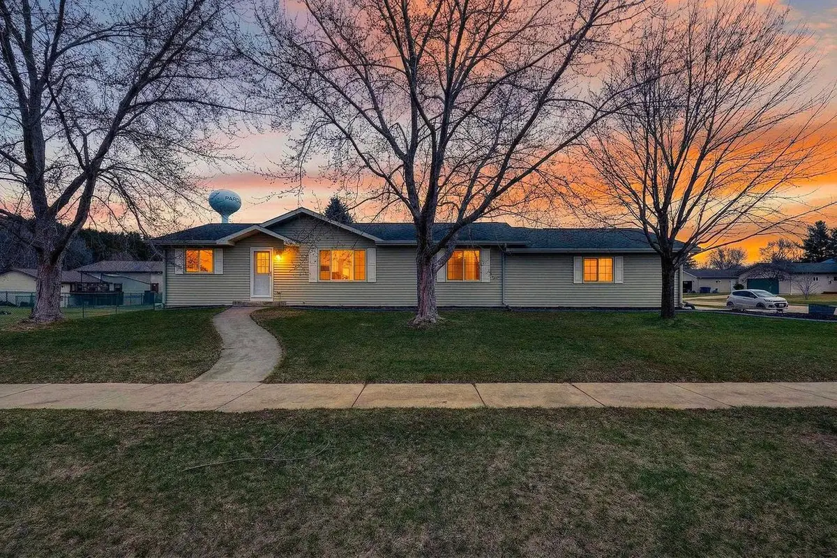 204 Westcott Street, Pardeeville, WI 53954 - #1