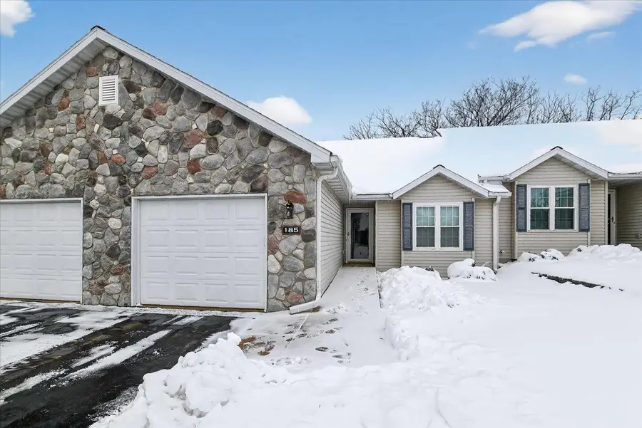 185 N Musket Ridge Drive, Sun Prairie, WI 53590 - #2