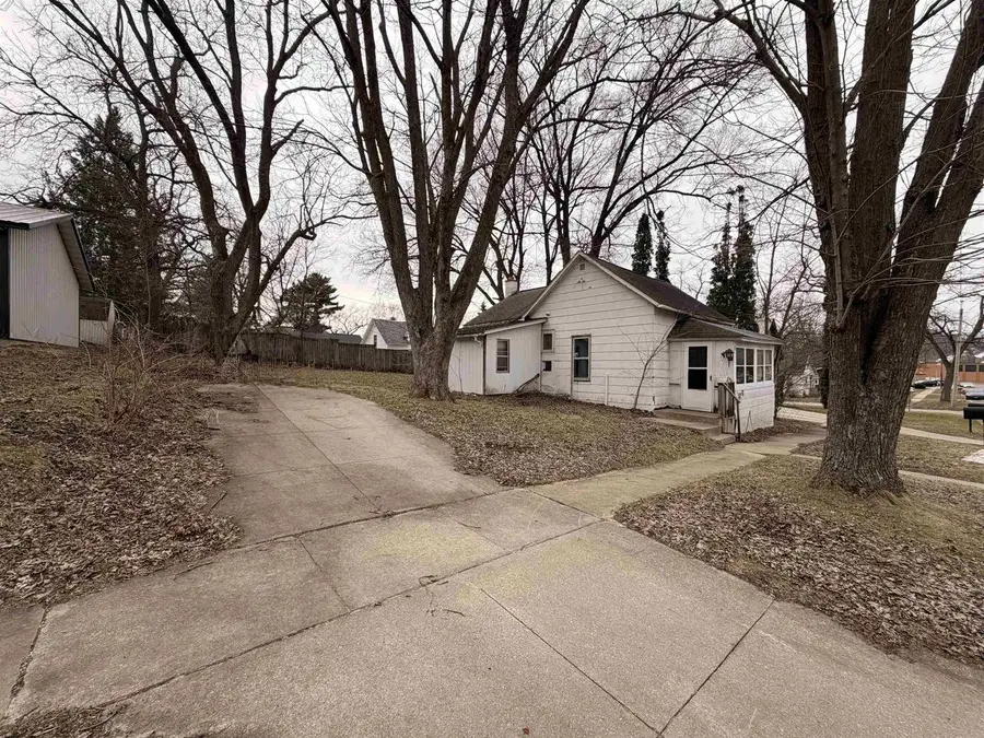 431 E South Street, Richland Center, WI 53581 - #3