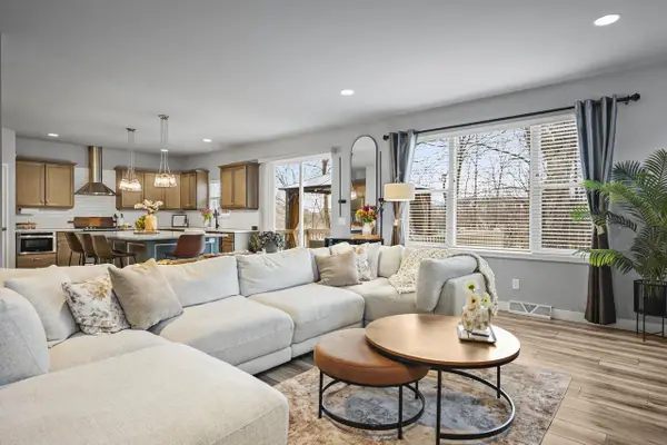 1198 Gracing Oaks Lane, Sun Prairie, WI 53590