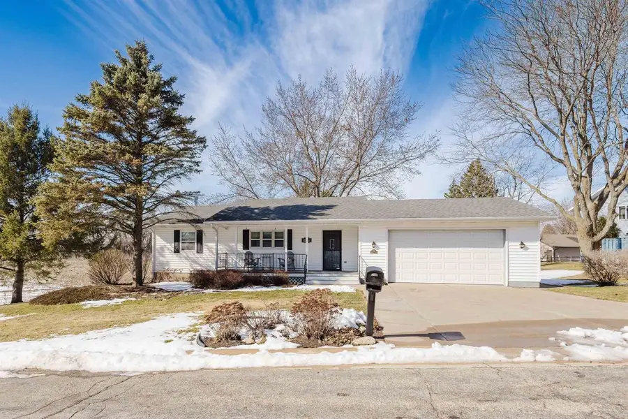 712 W Fountain Street, Dodgeville, WI 53533 - #2