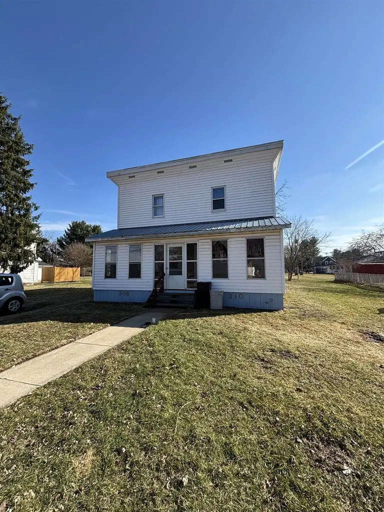 308-310 W Madison Street, Spring Green, WI 53588 - #1