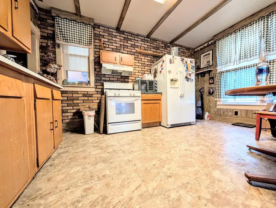 523 Main Street, McGregor, IA 52157 - #3