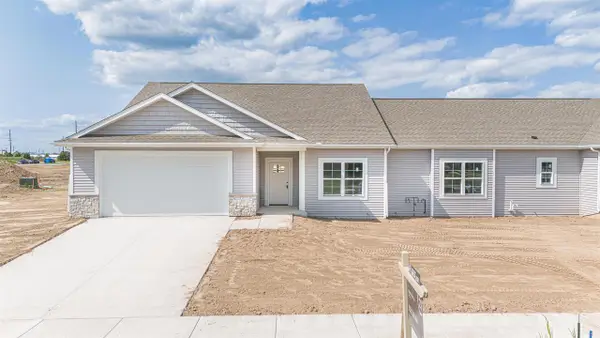 3800 Green Ash Drive, Janesville, WI 53545