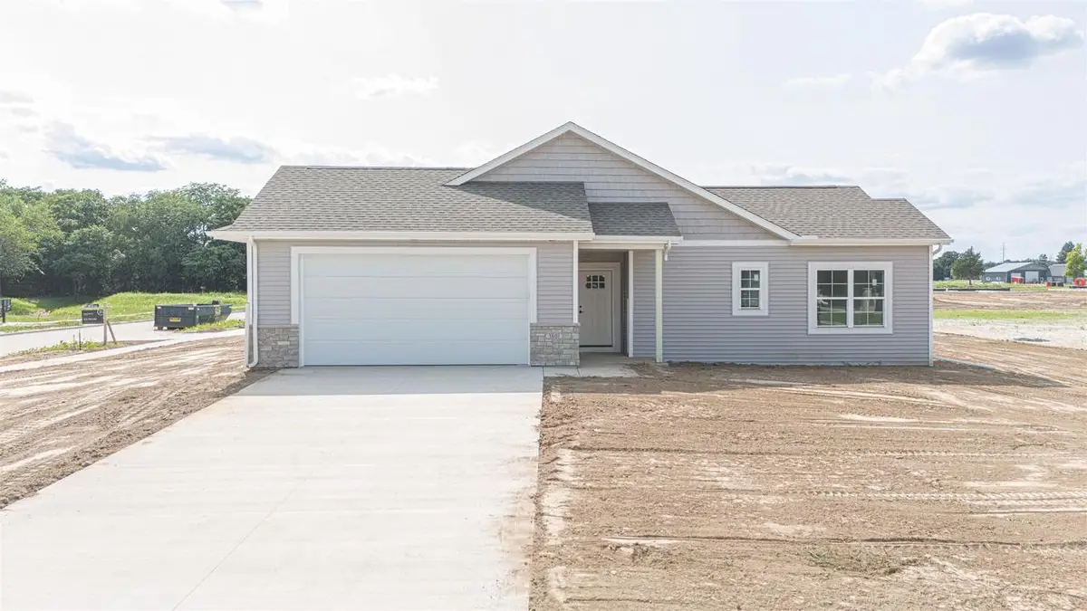 3801 N Woodbury Lane, Janesville, WI 53545 - #1