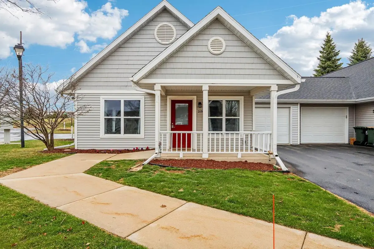 219 Larkspur Court, Sun Prairie, WI 53590 - #1