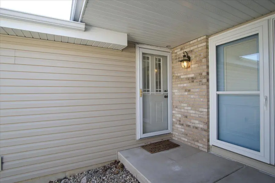 677 Village Lane #677, Sun Prairie, WI 53590 - #3