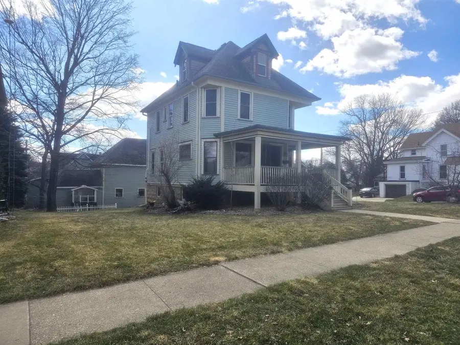 2102 11th Street, Monroe, WI 53566 - #2