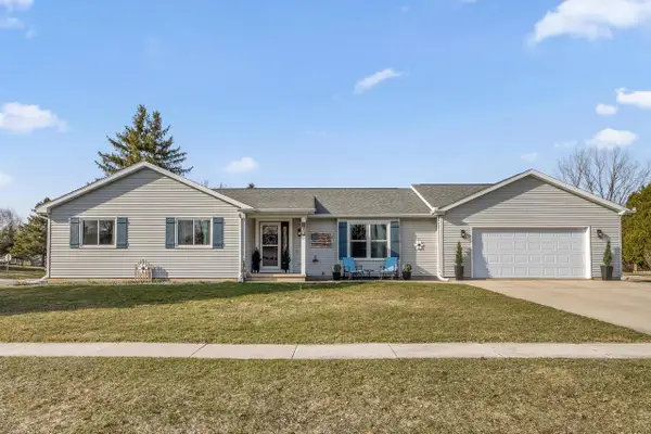 101 Knoll Court, Rosendale, WI 54974