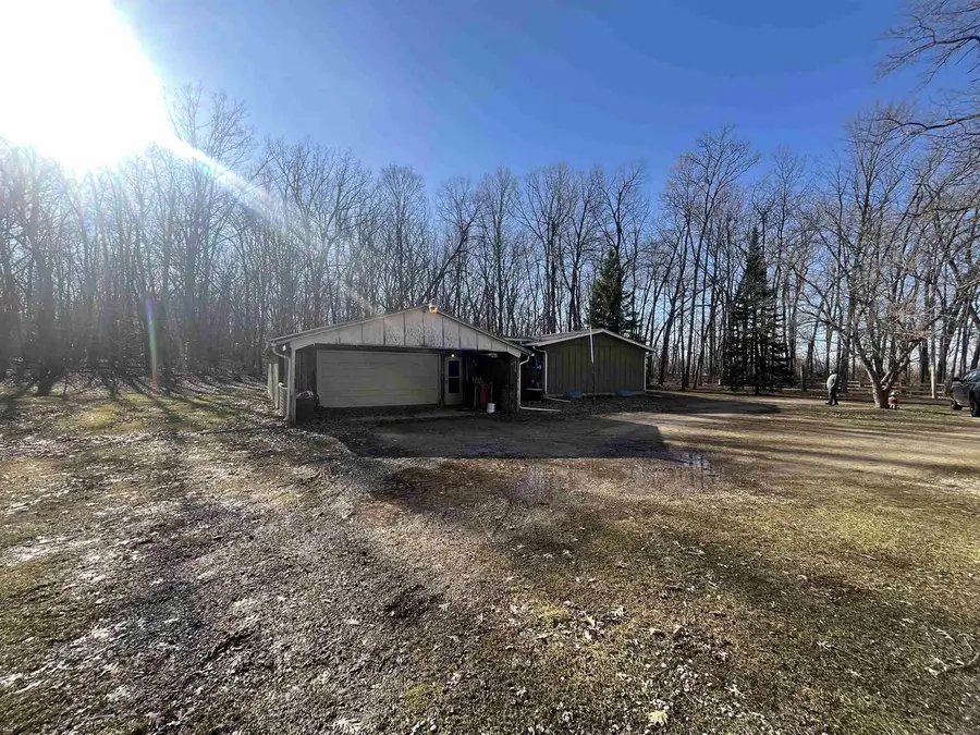 221 W Cumberland Avenue, Berlin, WI 54923 - #3