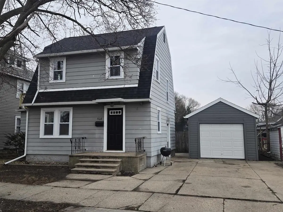508 E Memorial Drive, Janesville, WI 53548 - #1
