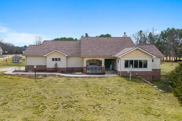 E10059 Block Road, Prairie Du Sac, WI 53578