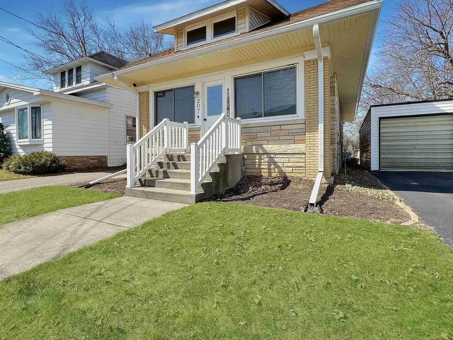 207 West Street, Wonewoc, WI 53968 - #2