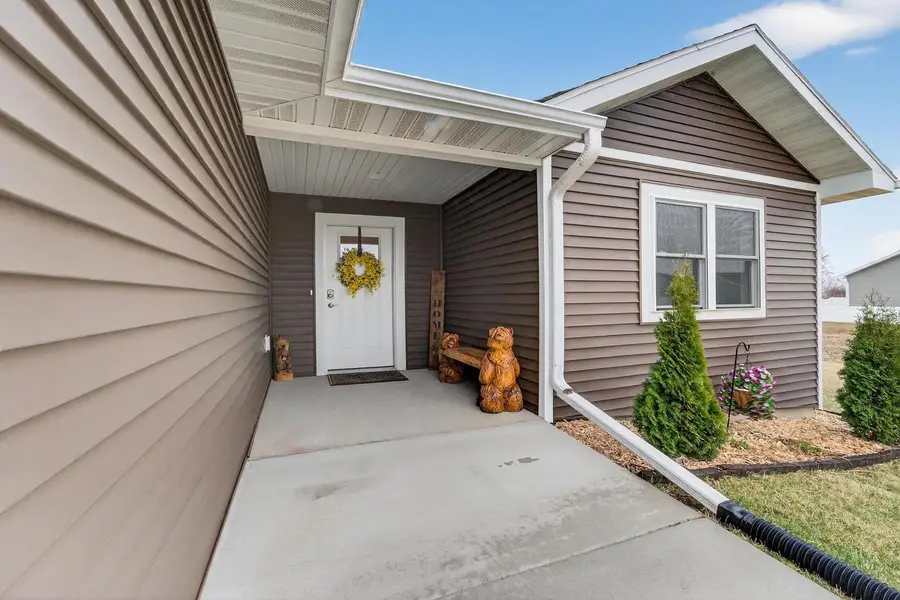 804 Roosevelt Street, Baraboo, WI 53913 - #3