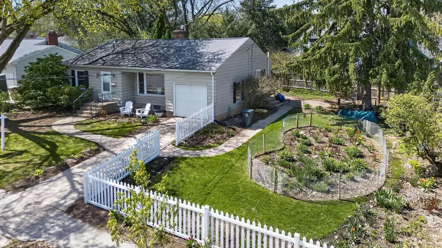 556 Glen Drive, Madison, WI 53711 - #2