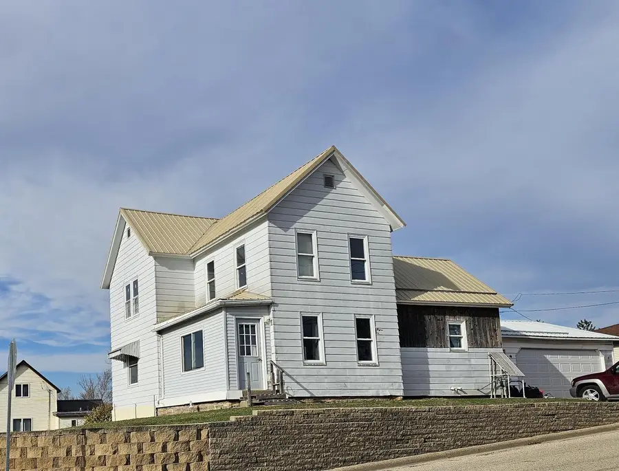 302 Main Street, Highland, WI 53543 - #3