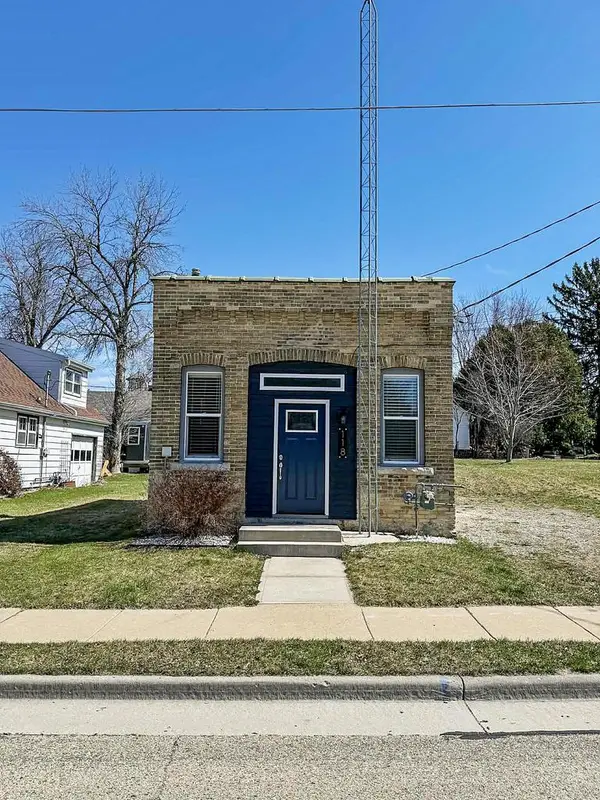 118 Makenick Street, Fox Lake, WI 53933