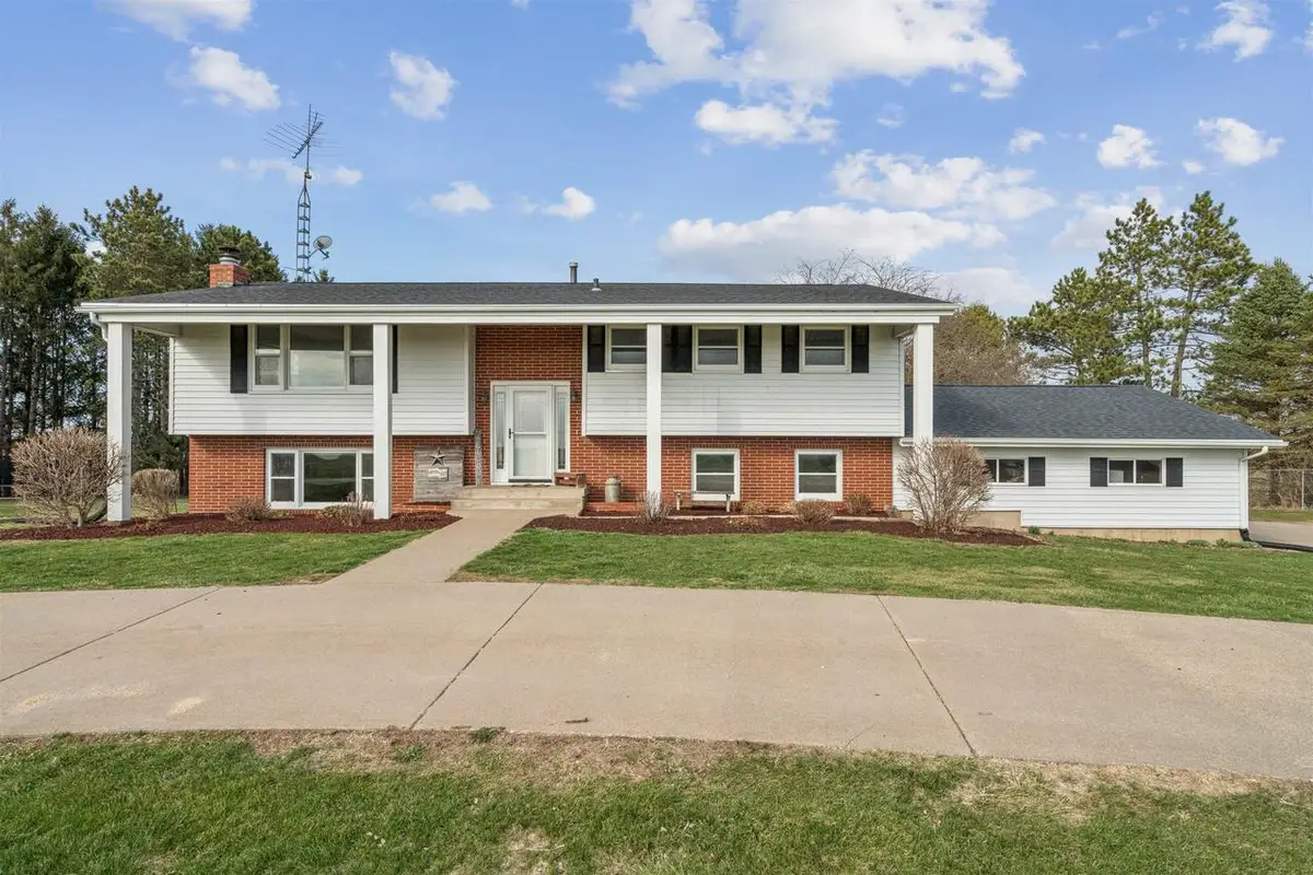 7976 County Rd D N Road, Platteville, WI 53818 - #1