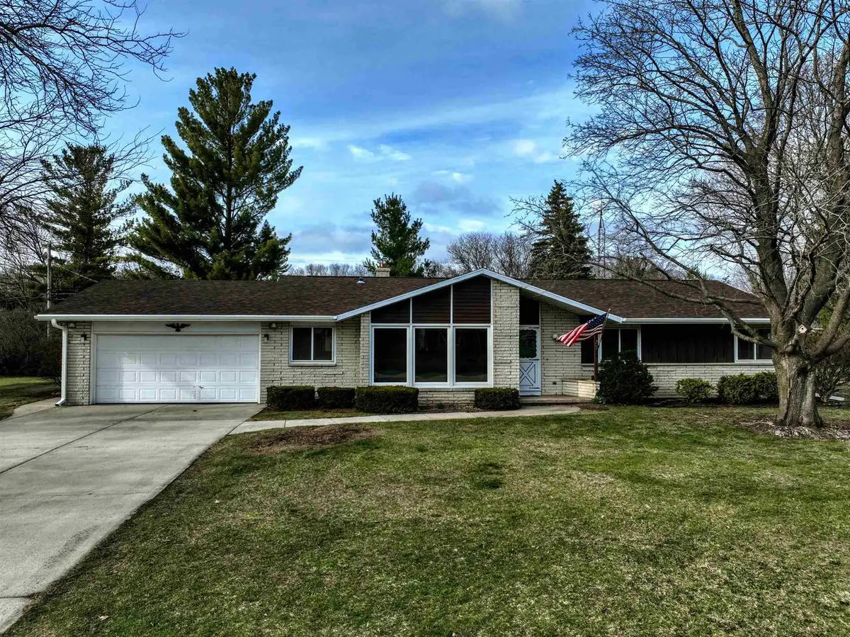 243 Hillcrest LANE, Jefferson, WI 53549 - #1