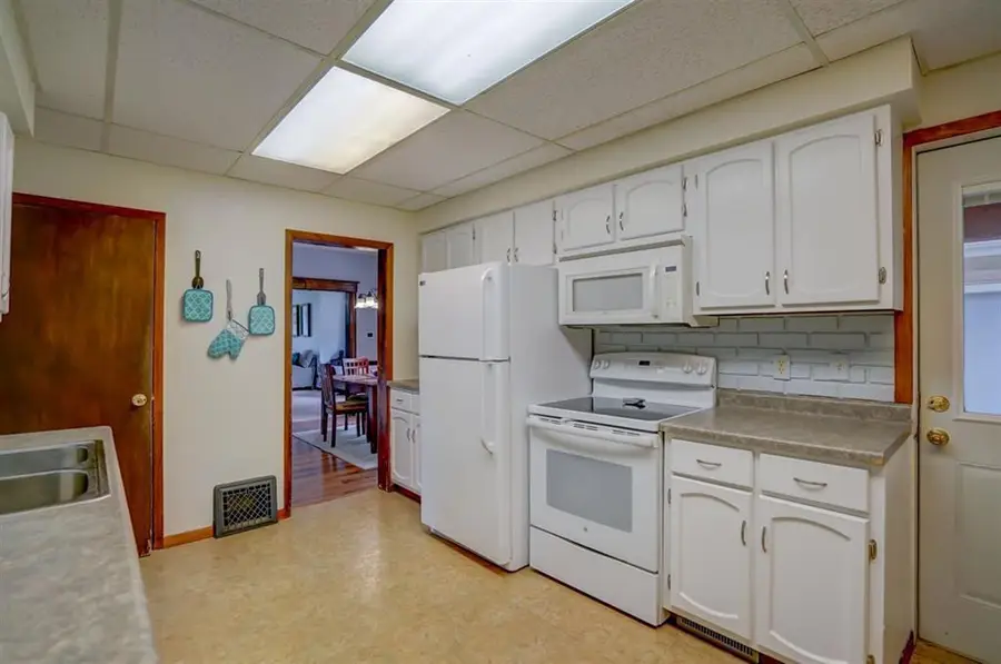 146 & 148 Union Street, Sun Prairie, WI 53590 - #3